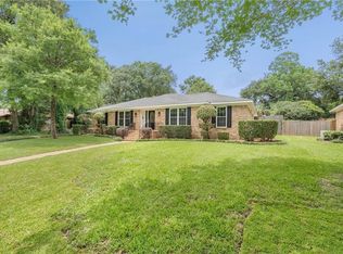 1412 Regency Oaks Dr, Mobile, AL 36609