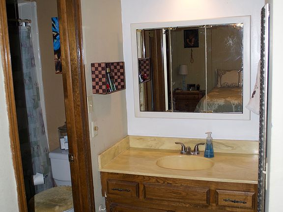 4th image of 9608 Kent Dr