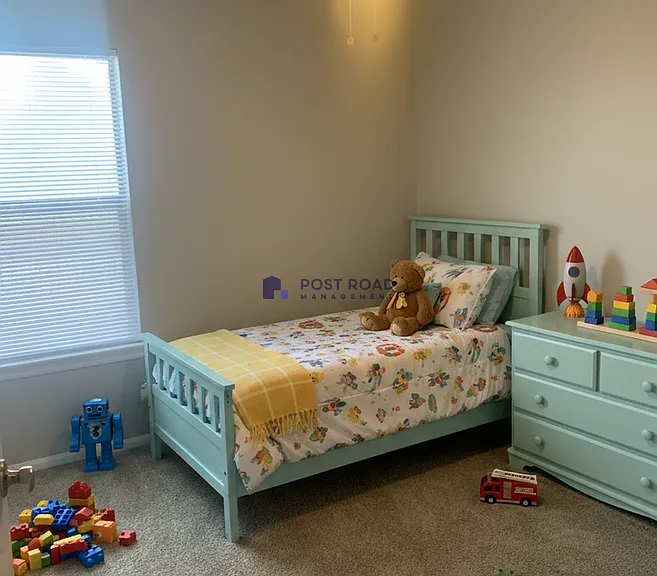 515 W 27th St S #102 — Photo 12