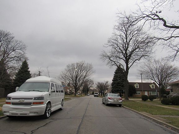 4th image of 744 Newcastle Ave