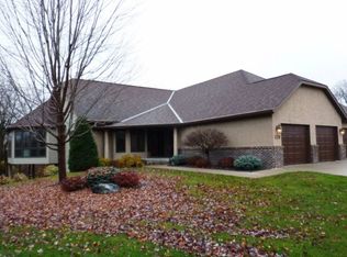 129 Apple Nook Ct, Mankato, MN 56001