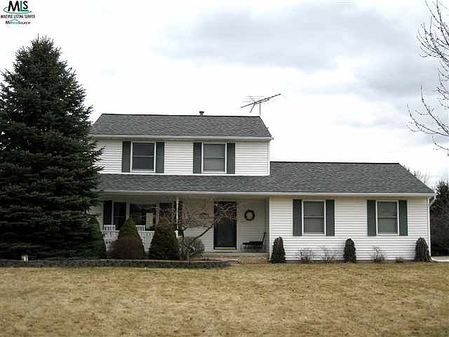 1st image of 59603 Sterling Dr S