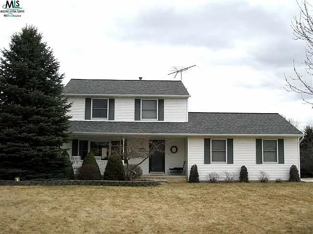 59603 Sterling Dr S photo 1