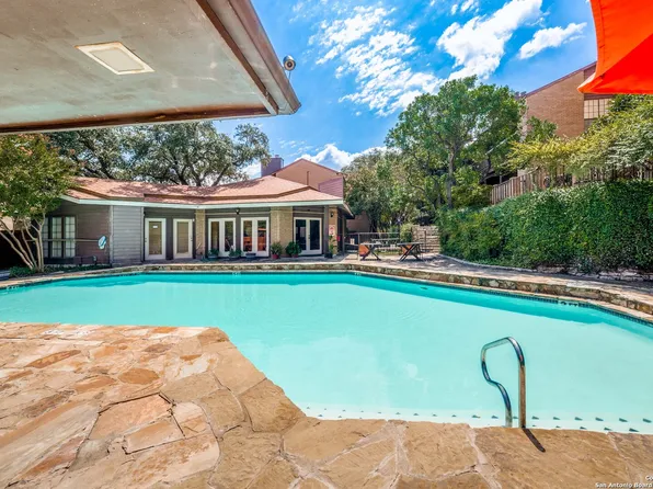 8611 Datapoint Dr #31, San Antonio, TX 78229