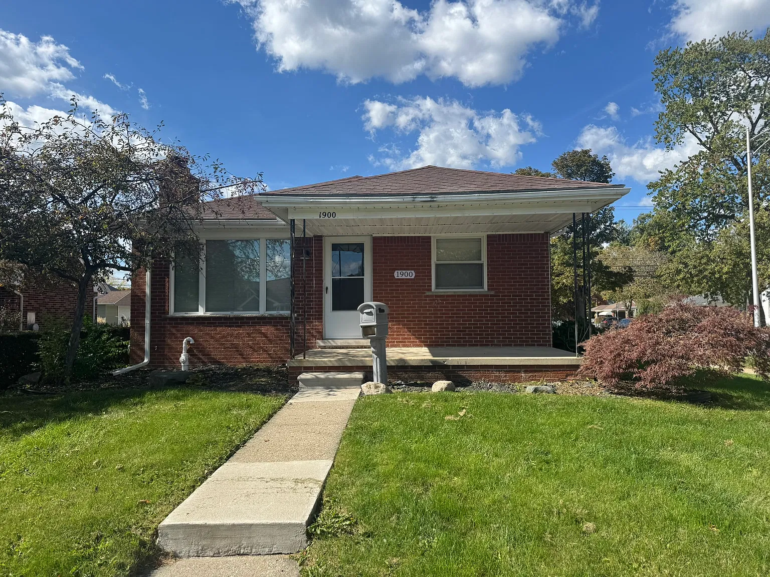 1900 West Jefferson Avenue - 1 — Photo 1