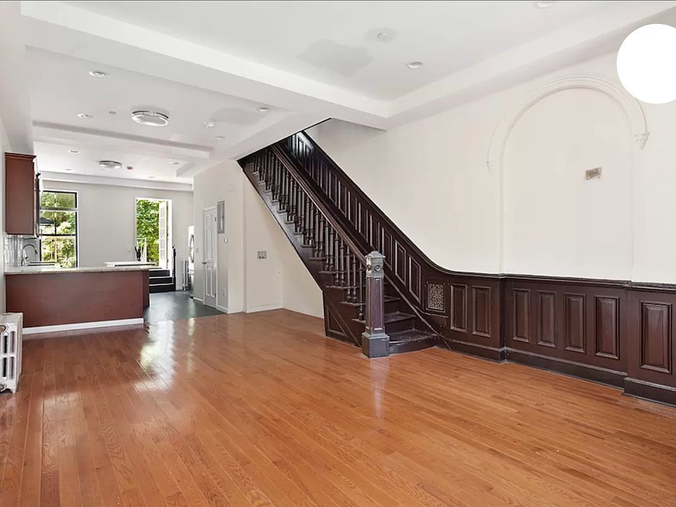 1st image of 181 Quincy St APT 2