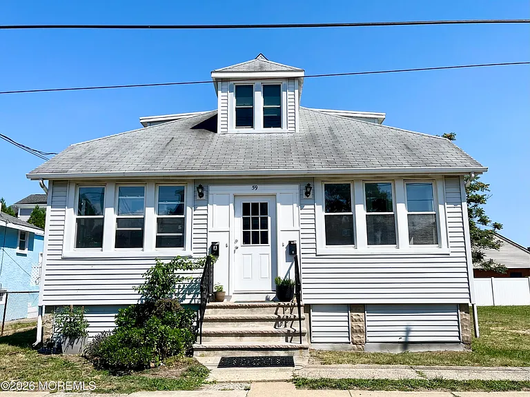 59 Waterwitch Ave #B — Photo 1