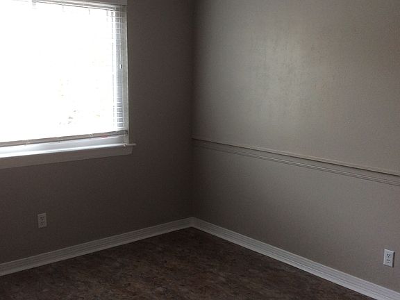 5th image of 1000B Saint Julien Dr