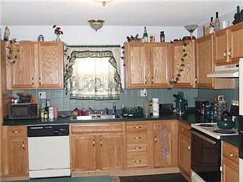4th image of 7235 Askew Ave