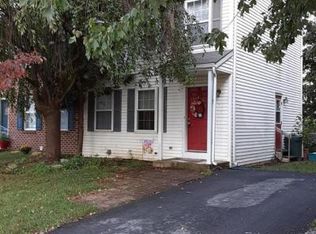 6 School House Ln, Lititz, PA 17543