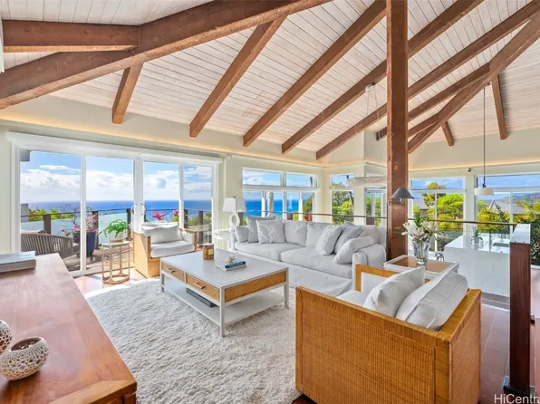 357 Lelekepue Pl, Honolulu, HI 96821