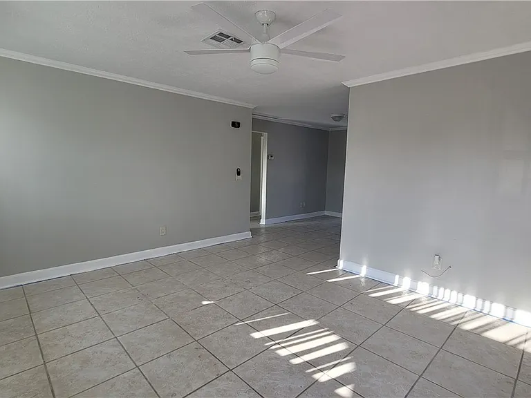 4404 Santa Barbara Blvd — Photo 2