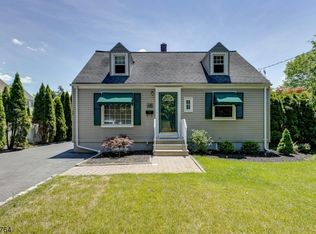 48 Glenside Ave, Summit, NJ 07901