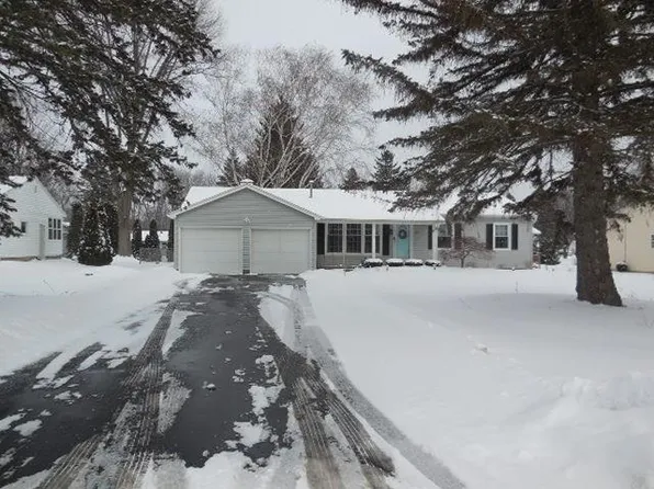 22 Cross Bow Dr, Rochester, NY 14624