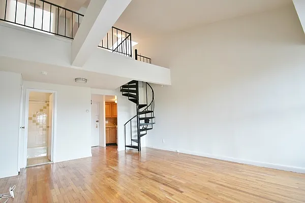 Rented by Green Home NY Realty LLC | media 2