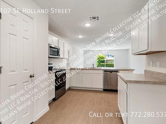 2nd image of 2102 SE Holland St
