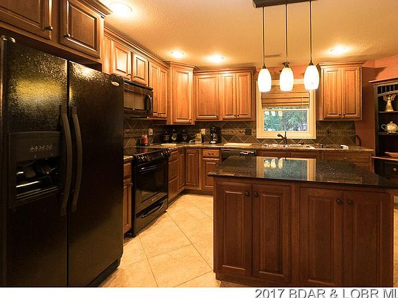 4th image of 1557 Bluff Dr