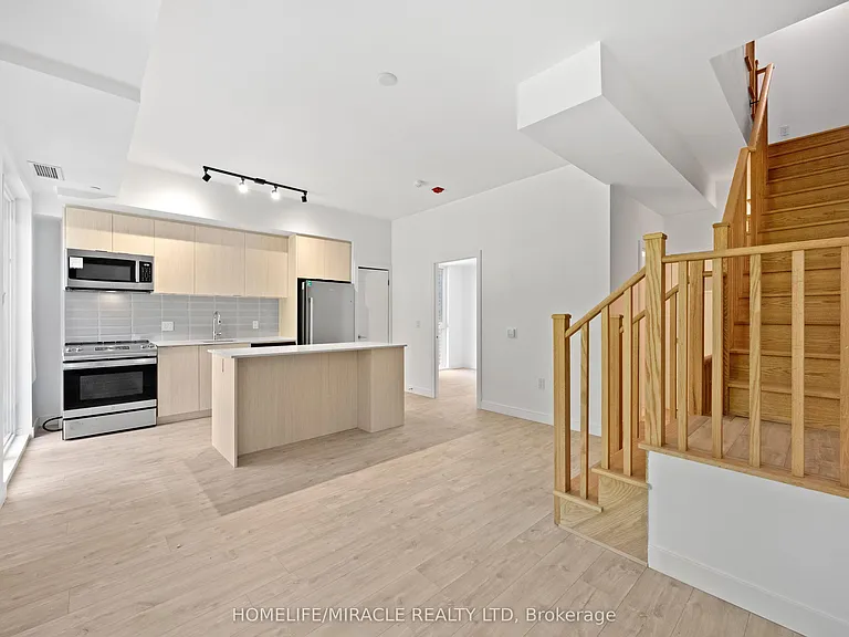 174 Clonmore Dr #9 — Photo 9