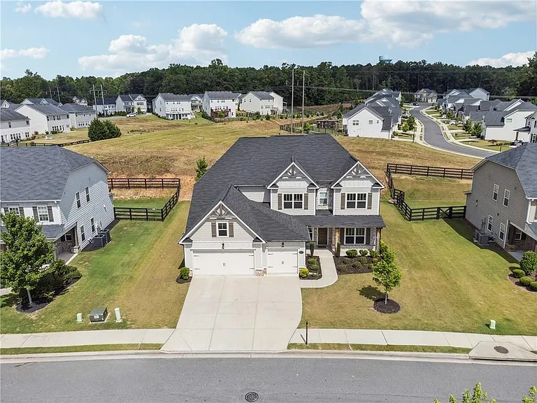 4055 Starwood Dr — Photo 4