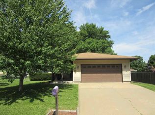 3607 SW Woodvalley Ct, Topeka, KS 66614