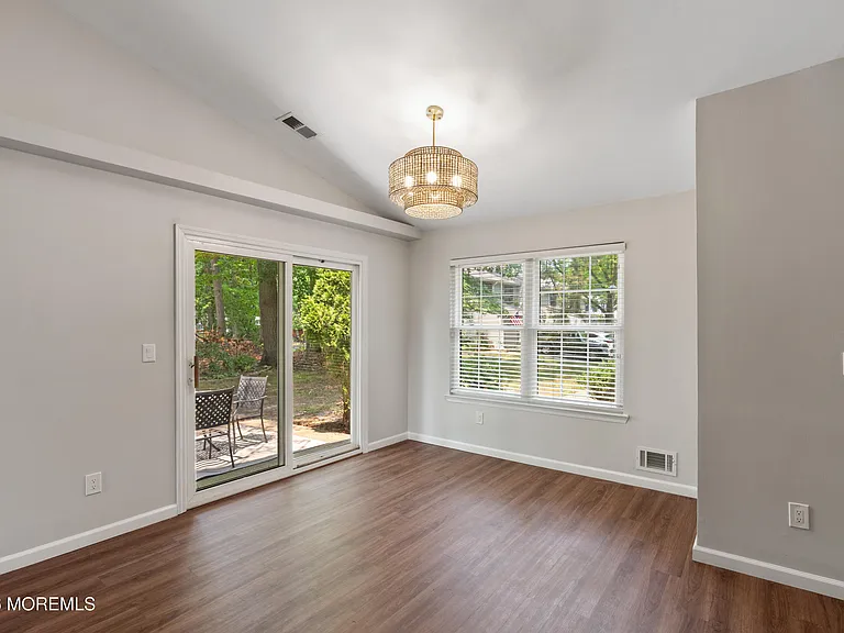36 Steeplechase Ct — Photo 7