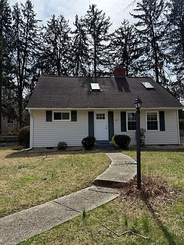 407 Calvin Ln Photo 1