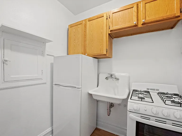 2536 Sawyer LLC — Photo 8