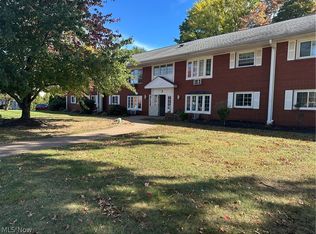 2 Meadowlawn Dr Unit 7, Mentor, OH 44060