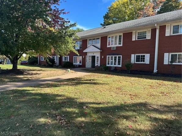 2 Meadowlawn Dr Unit 7, Mentor, OH 44060