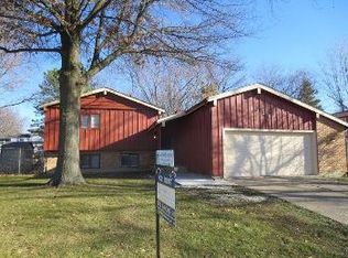 1229 Countryside Dr, Elgin, IL 60123