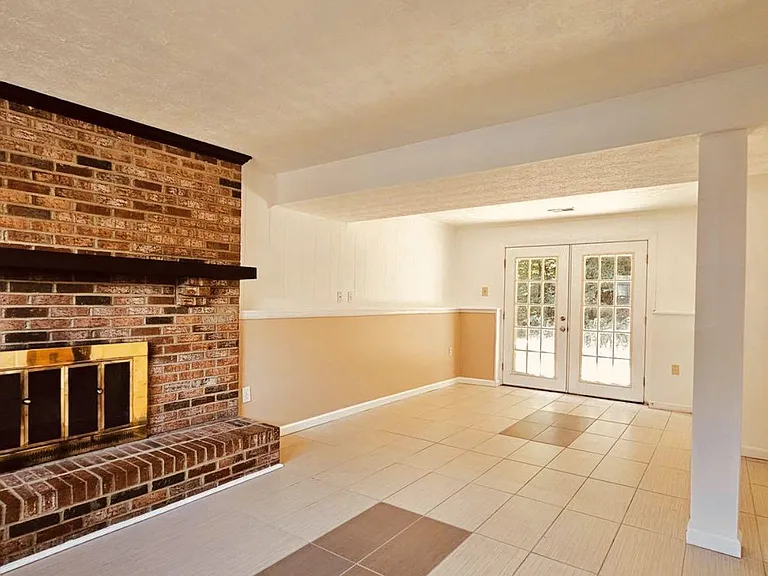 8465 Summer Breeze Ln — Photo 14