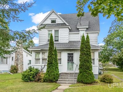 912 Michigan Ave, Gladstone, MI, 49837