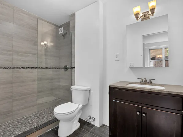 150 East 61st Street image 6 of 15