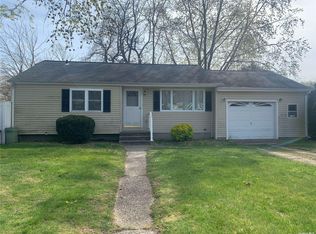 96 Columbus Ave, Farmingville, NY 11738