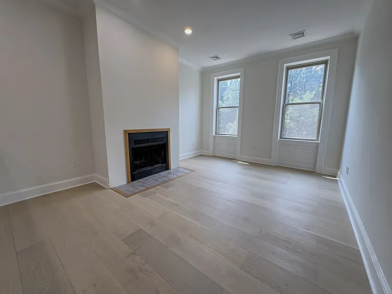 1703 Green St #4 — Photo 14