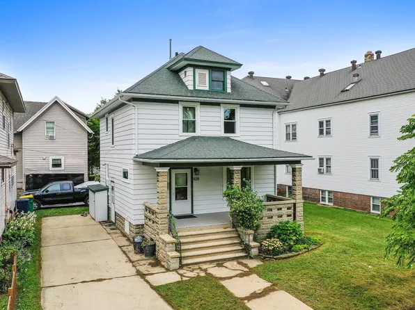 828 Pine St, Green Bay, WI 54301