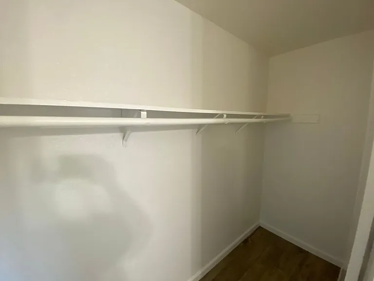 2212 Pine St — Photo 13