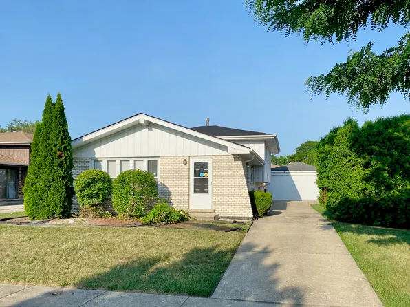 20073 Park Ave, Lynwood, IL 60411