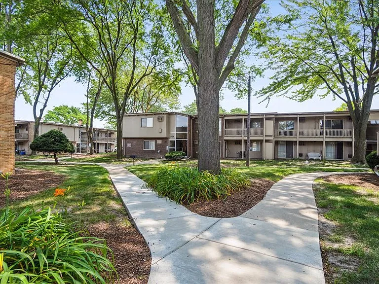 Amber Apartments — Photo 7