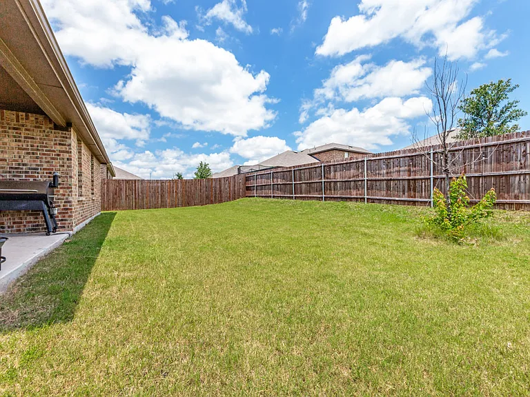 15127 Athena Dr — Photo 15
