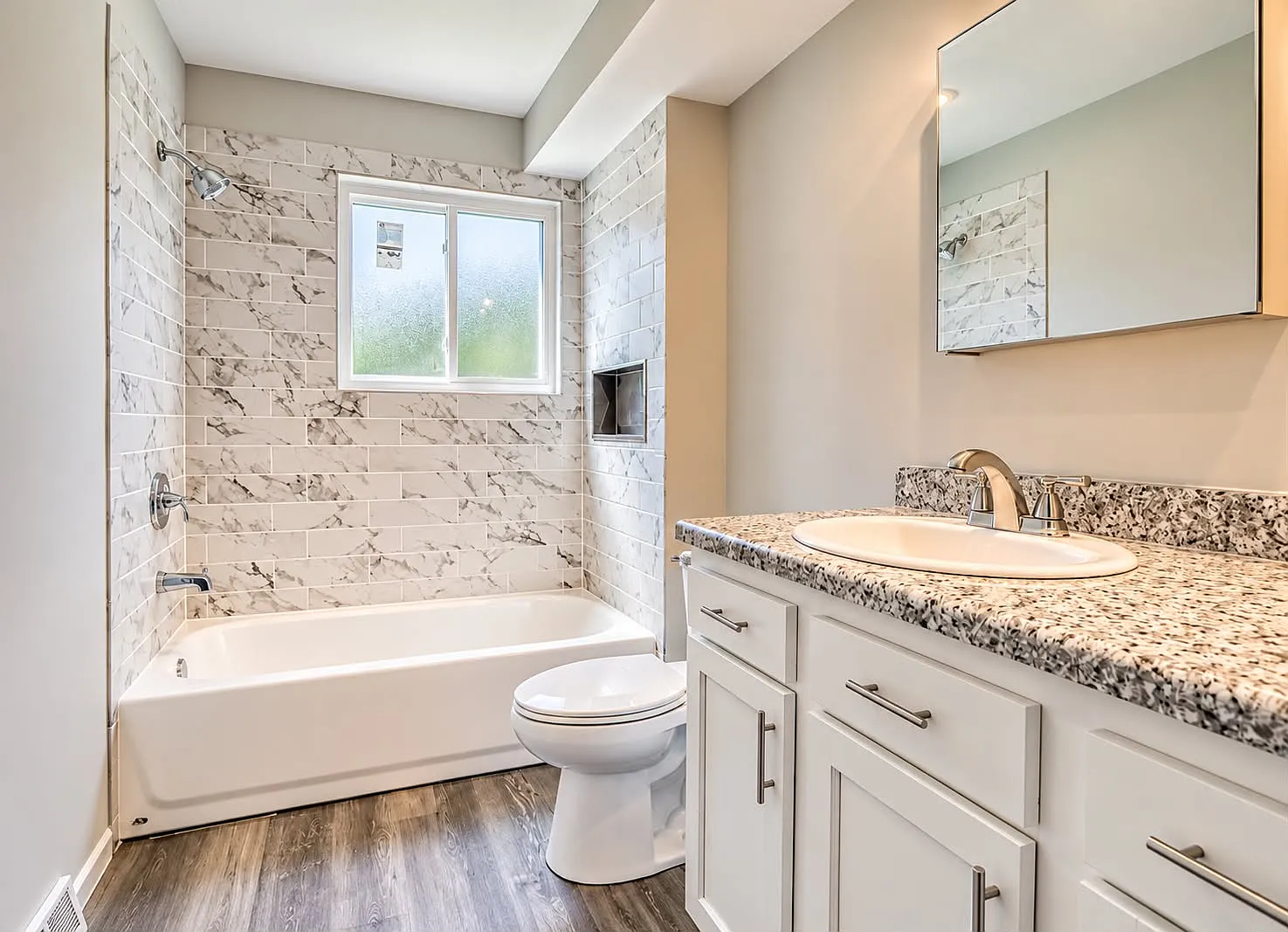 2 bed, 873 sqft, $1,400 — Photo 3