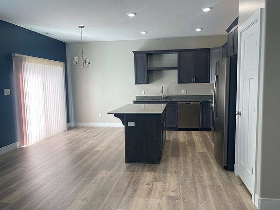 Dining w/ Patio Access