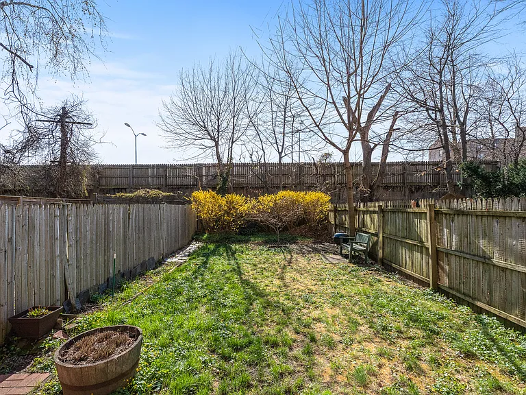 275 Dwight St #1 — Photo 15
