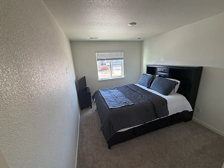 6977 Maidford Dr — Photo 21