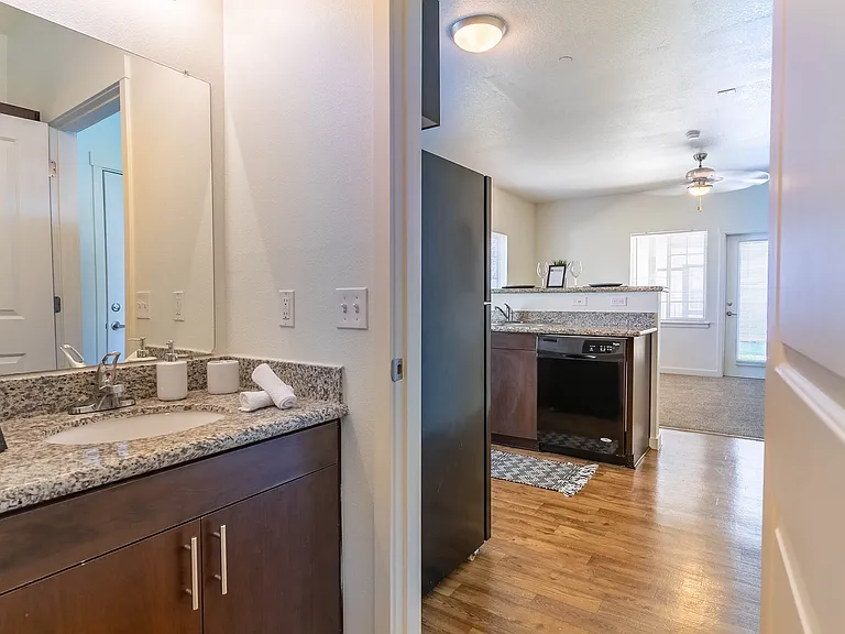Riverplace Apartment Homes — Photo 46