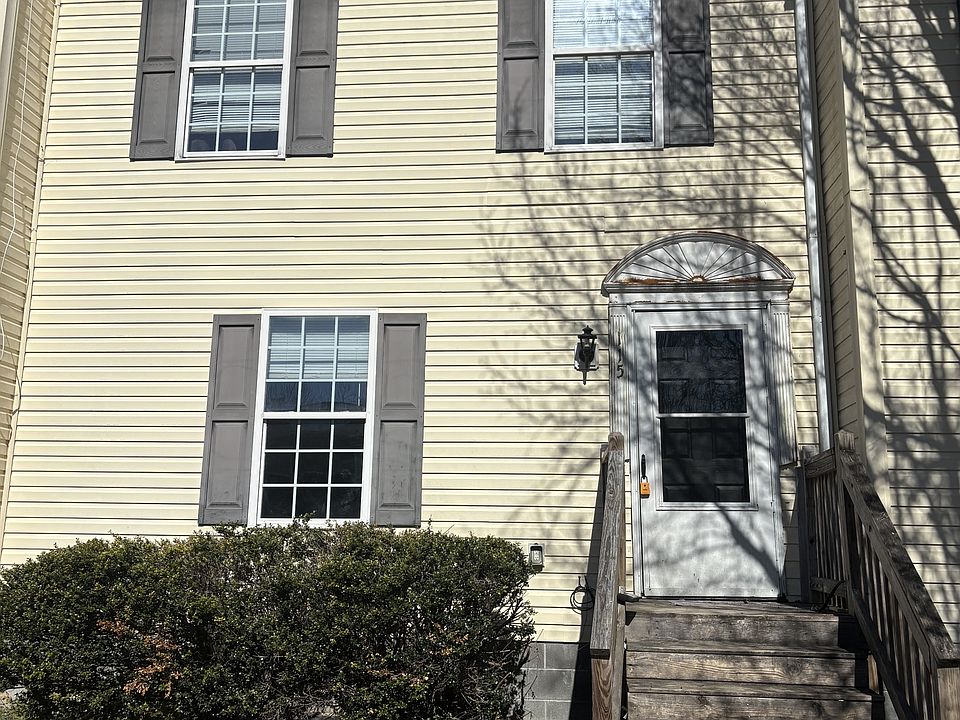 1st image of 115 Dumot Ct #1