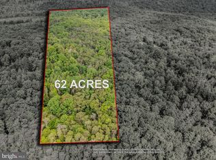 1 Grecian Ln, Hedgesville, WV 25427