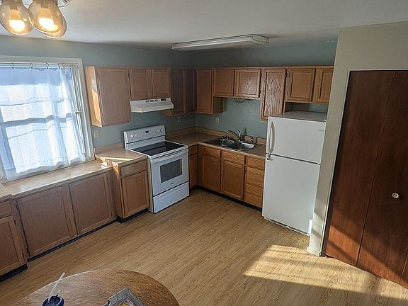 2nd image of 214 S Wilbur Ave