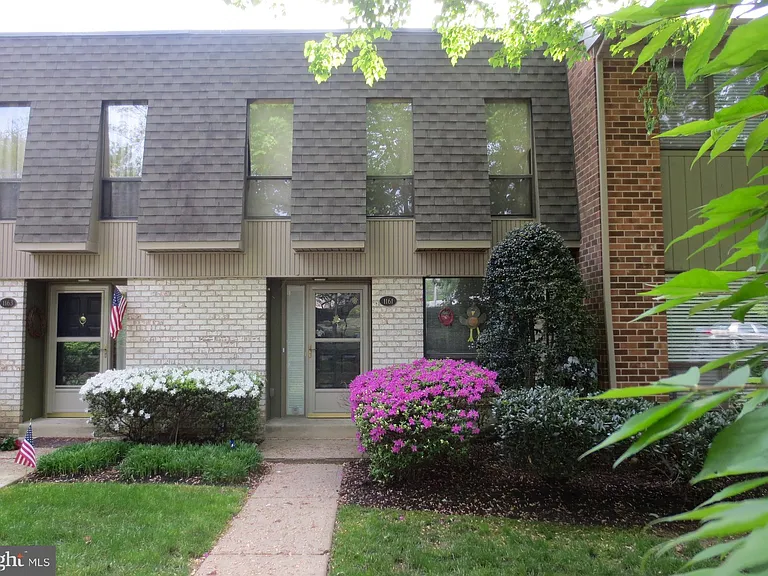 1161 Putnam Blvd — Photo 1