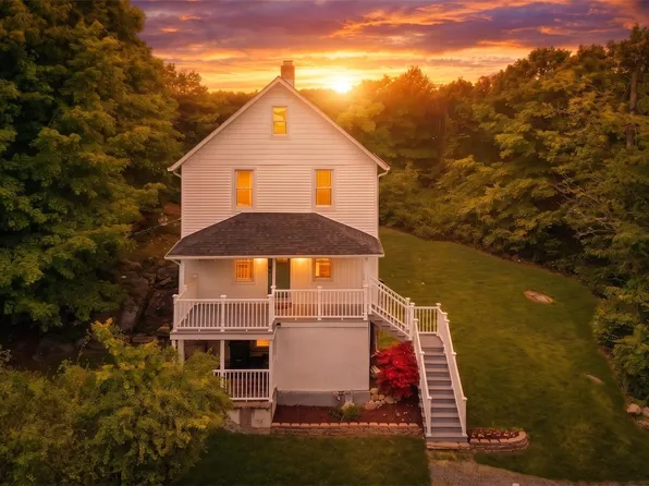 27 Boulder Avenue, Hillburn, NY 10931